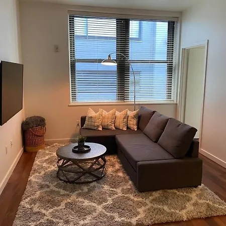 Spacious Waterfront Flat In Downtown Seattle Exterior photo